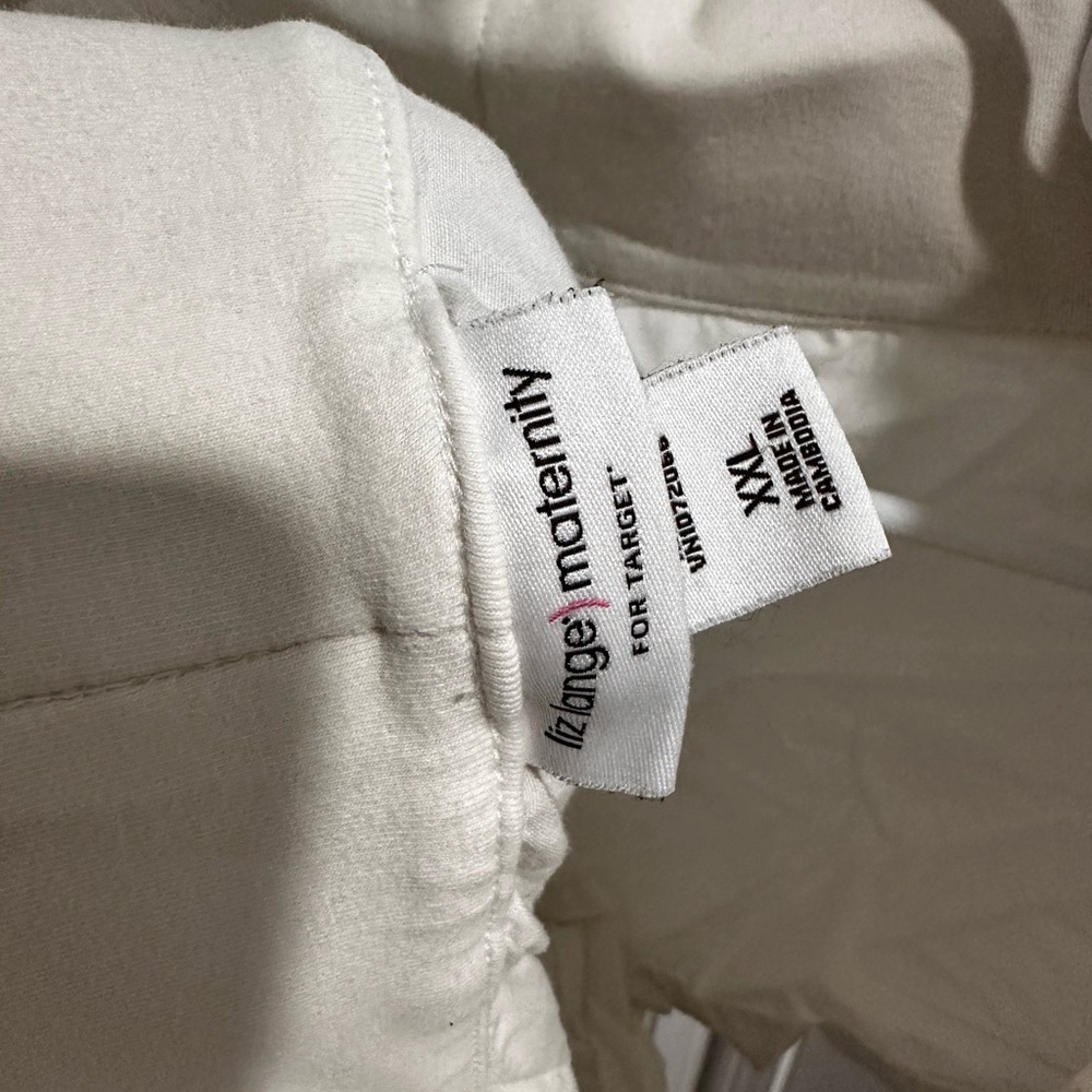 Liz Lange maternity xxl white stretchy shorts - Picture 2 of 3
